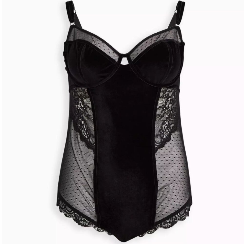 TORRID 6: NWT Velour And Lace Bodysuit